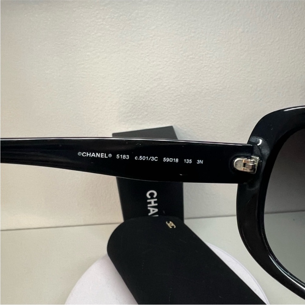 CHANEL Sunglasses - Picture 6 of 10